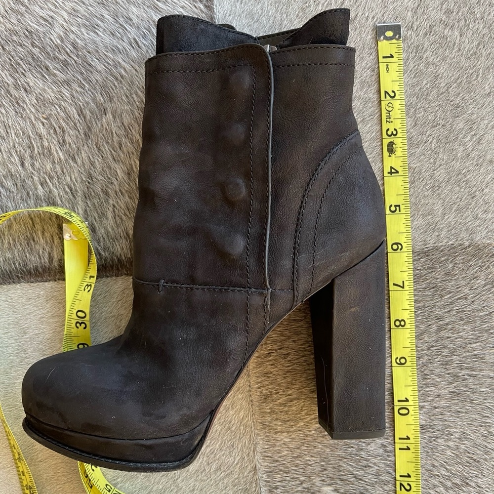 Vera Wang Marilyn platform black bootie - Picture 6 of 9